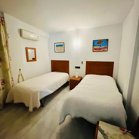 On The Beach, Fantastic Sea And Pool Views, 2 Bedroom *
