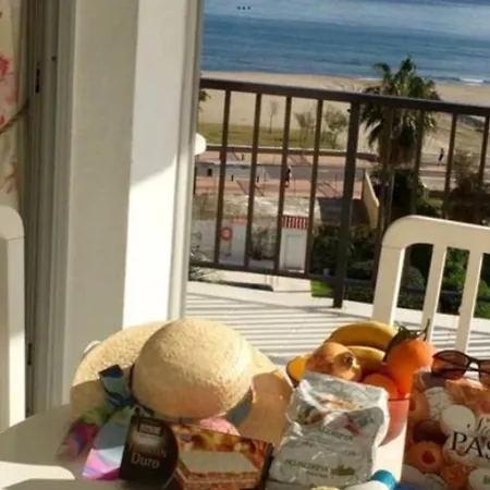 On The Beach, Fantastic Sea And Pool Views, 2 Bedroom