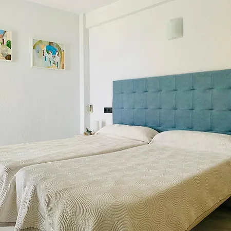 Apartment On The Beach, Fantastic Sea And Pool Views, 2 Bedroom *