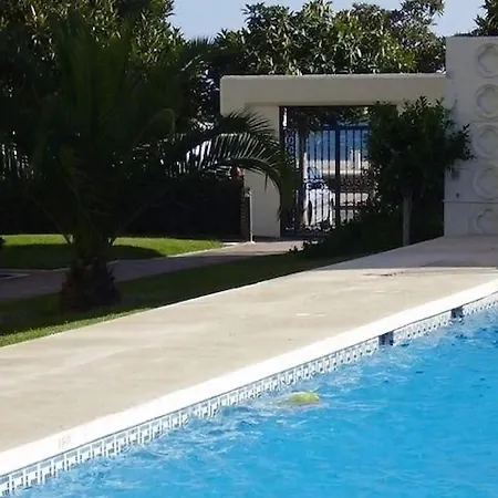 Apartment On The Beach, Fantastic Sea And Pool Views, 2 Bedroom Fuengirola